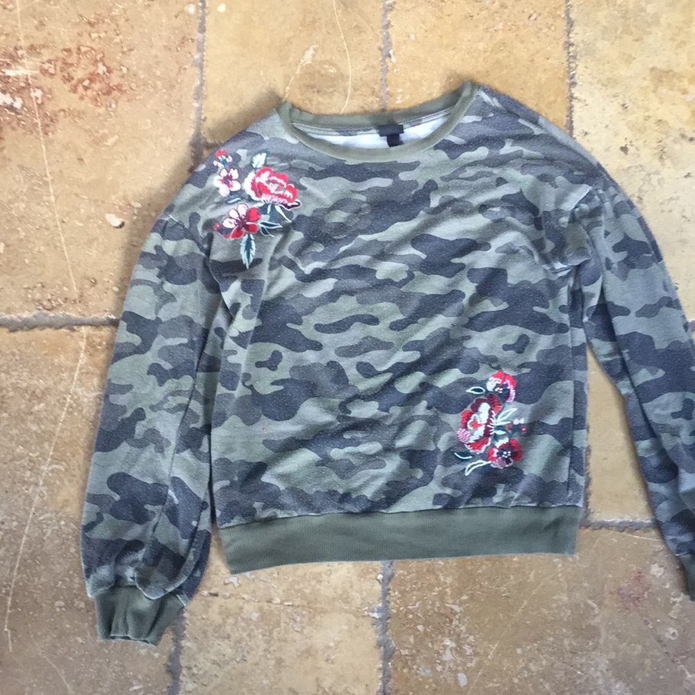 A long sleeved stretchy sweatshirt